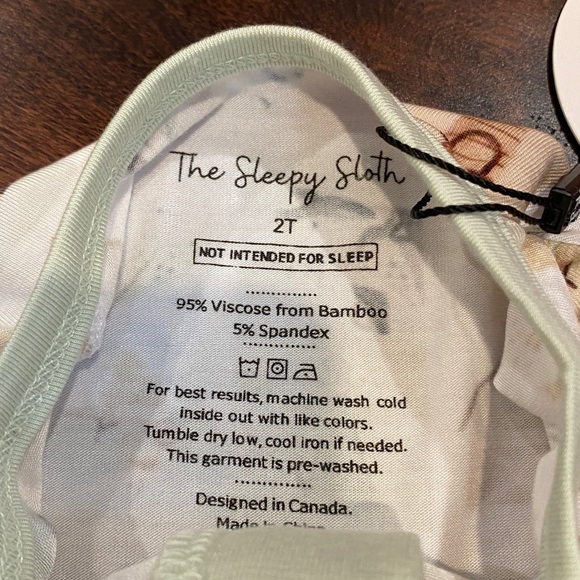 The Sleepy Sloth bamboo farm/animal print zippered shortie romper 2T NWT - Picture 3 of 5